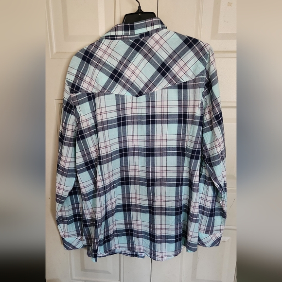 Torrid Blue and White Plaid Shirt Size 2X - Picture 3 of 3